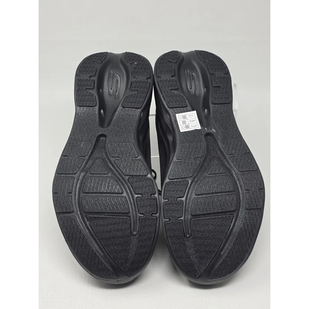 Skechers Glide-Step Men 8.5 Wide Fit Black Sneakers 66733WMCBBK Memory Foam New